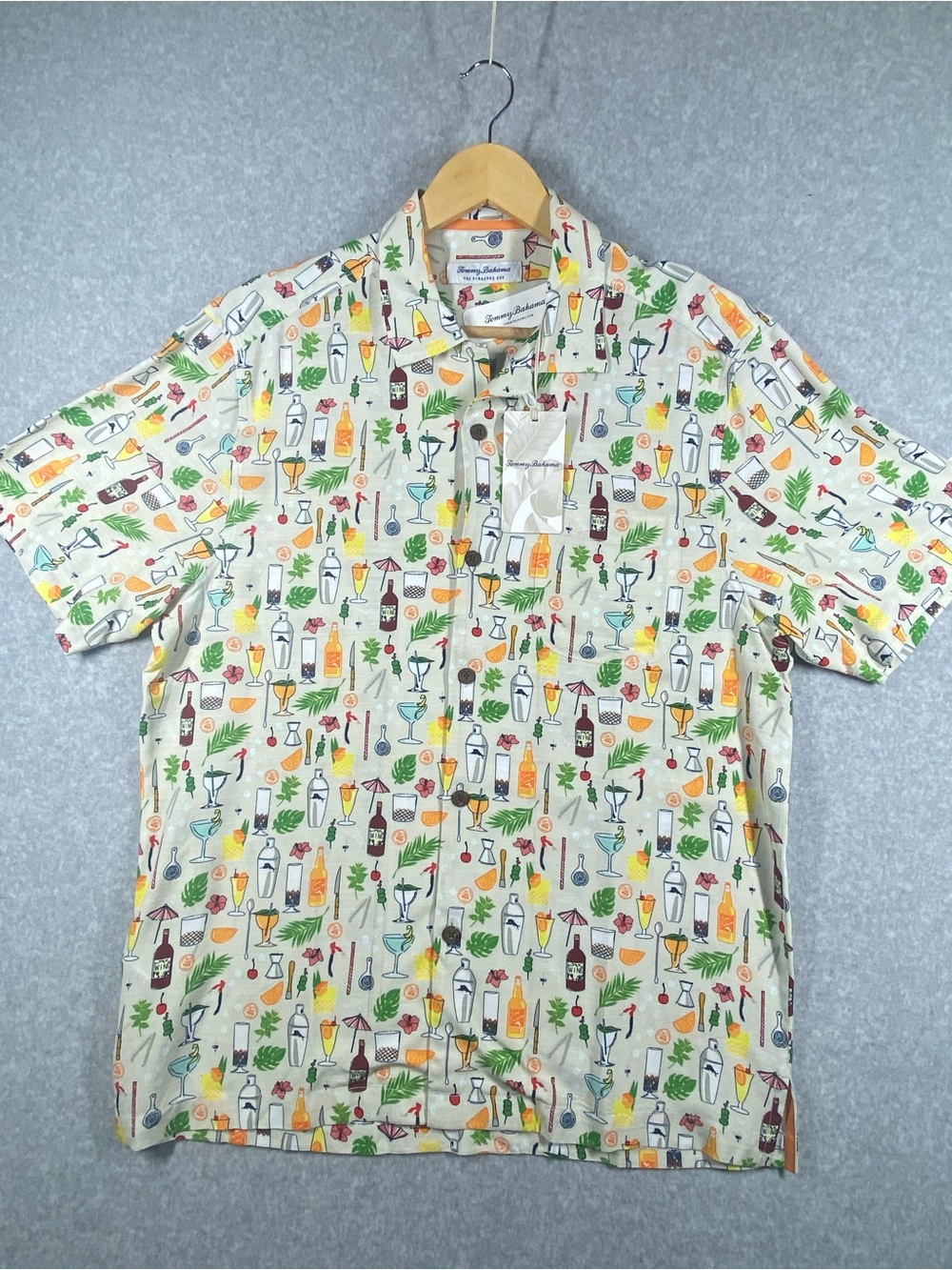 Tommy Bahama The Veracruz Shirt Men’s Size M Cocktail Print Short-Sleeve NWT